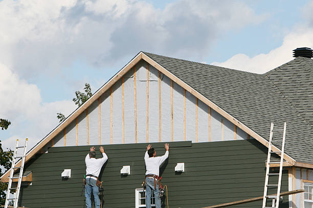 Professional Siding Installation technician working in Thorndale, PA